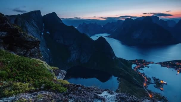 Vista Time Lapse Cimeira Reinebringen Sobre Reine Village Fjord Dusk — Vídeo de Stock