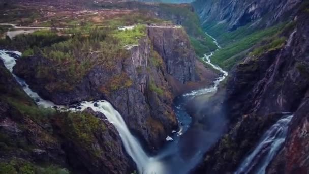 Zaman Atlamalı Voringsfossen Şelalesi — Stok video