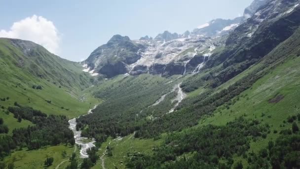 Top Pohled Řeku Horách Slunečného Dne Top View Wild River — Stock video