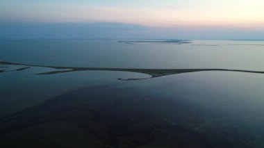 Güzel Göl 'deki sıra dışı adalar