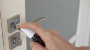 Virüsten Kapı Sapı Dezenfeksiyonu 