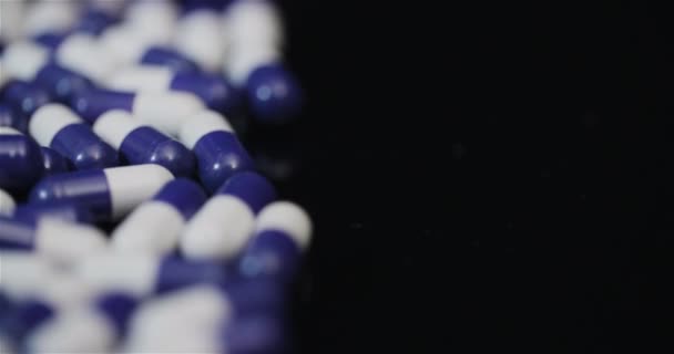 Medizinische Tabletten Und Pillen Rotierend Pharmaindustrie — Stockvideo