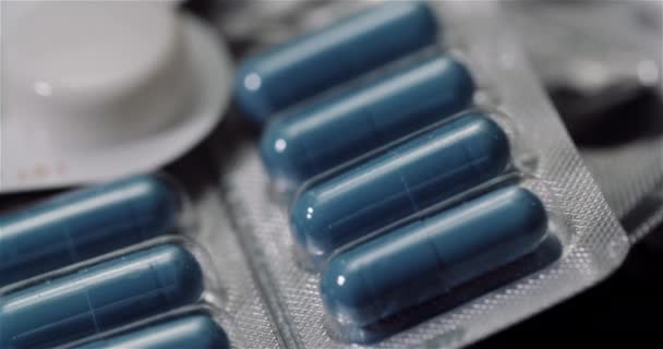 Comprimés Pilules Médicaux Industrie Pharmaceutique Médicaments Santé Capsules Rotatives — Video