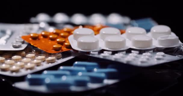 Varie Pillole Mediche Farmaci Sfondo Nero Industria Farmaceutica — Video Stock