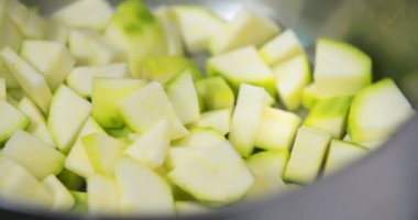 Taze Kabak Dilimleri Tabakta