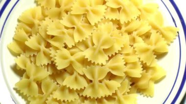 Tabakta Makarna Videosu