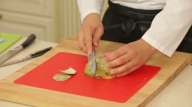 Kereviz soymak ve doğramak