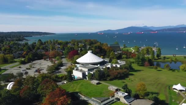 Drohnen Kreisen Den Vanier Park Vancouver Bridges Kanada — Stockvideo