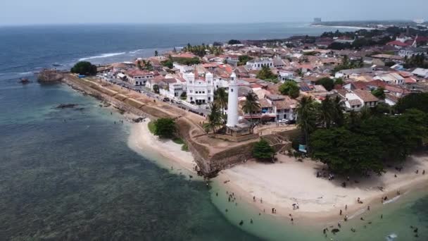 Galle Fort Sri Lanka Daki Beyaz Deniz Fenerinin Hava Görüntüleri — Stok video
