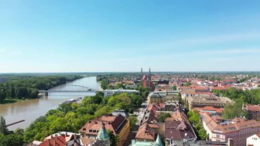 Szeged 'de Mavi Gökyüzü