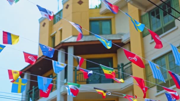 Girlanda Flag Ulicy City — Wideo stockowe