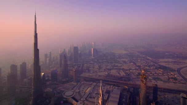 Heading Downtown Dubai United Arab Emirates Misty Morning Pink Sunrise — Stock Video