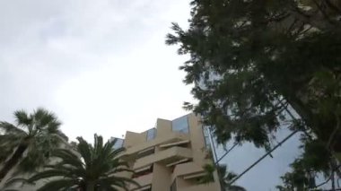  Modern cam binanın alçak açısı.