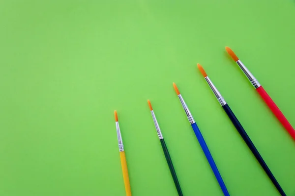 Brosses Couleur Vue Dessus Isolées Sur Fond Vert Avec Espace — Photo