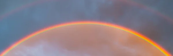 Blick Auf Einen Hellen Doppelten Regenbogen Horizontal — Stockfoto