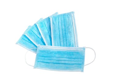 Maske ve korona virüs koruması beyaz bir arkaplanda izole edilmiş, kırpma yolu ile