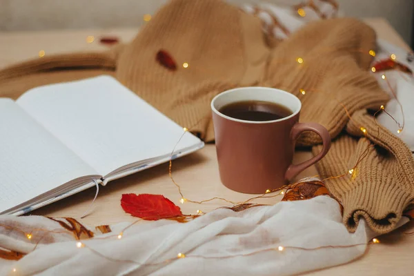 Open Daily Diary Empty Pages Cup Hot Coffee Beige Cardigan — Stock Photo, Image