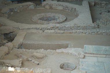 Müzenin altındaki Antik Yunan kalıntıları