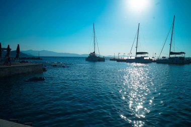 Naxos limanı ve denizi