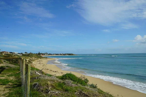 Mandurah Strand Áll Homok Épületek Tenger Emberek Nyugat Ausztráliában — Stock Fotó