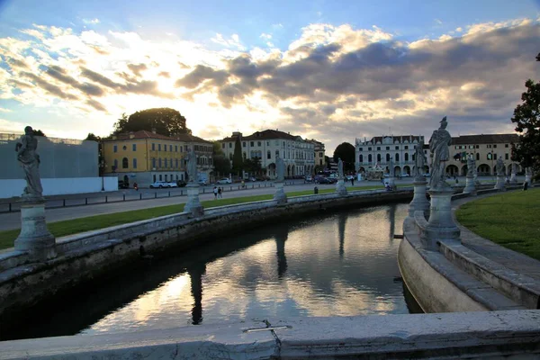 Prato Della Valle Tér Felhők Padova Olasz — Stock Fotó