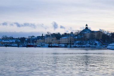 Stockholm ve Soderstrom nehrinin manzarası.