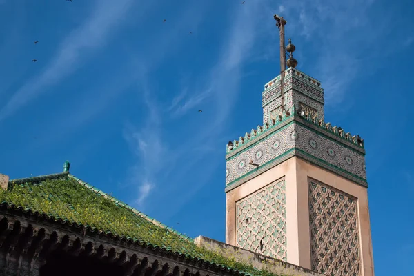 이슬람 Madrasa Bou Inania 모로코의 마당에서 건축과 모스크의 — 스톡 사진