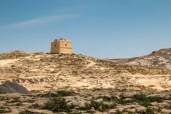 País Seco Rocoso Arenoso Con Una Histórica Torre Dwejra Isla —  Fotos de Stock