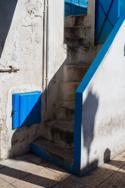 Detalle de la arquitectura blanca y azul, Marruecos — Foto de Stock