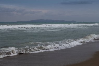 Yağmurlu bir gün boyunca plaj, Girit, Yunanistan