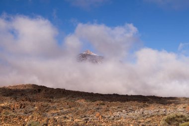Pico del Teide bulutlarda, Tenerife