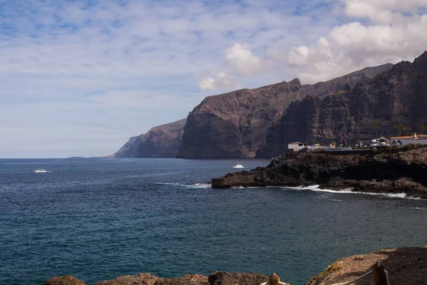 Pobřeží Atlantského oceánu na západě Tenerife, Španělsko — Stock fotografie