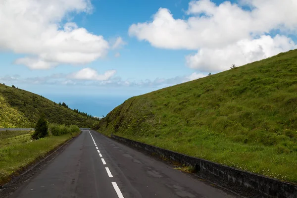 Camino y naturaleza, Sao Miguel, Azores —  Fotos de Stock
