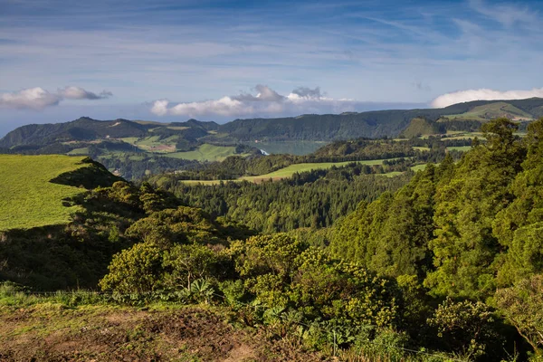 Natur med berg, Furnas, Sao Miguel, Azorerna — Stockfoto