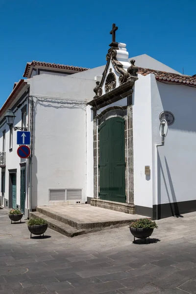 Calle y capilla, Ribeira Grande, Azores — Foto de Stock