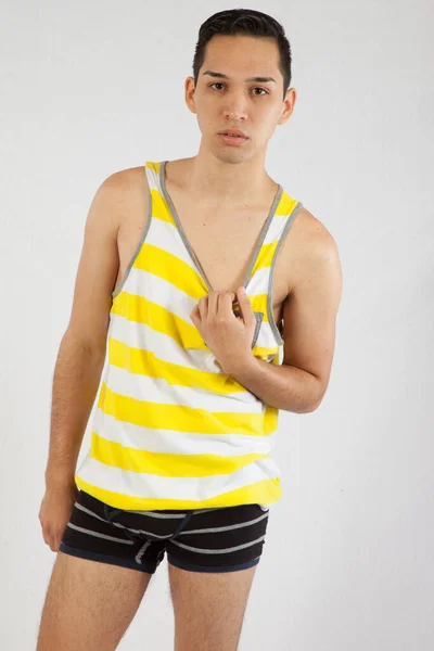 Hombre Reflexivo Camisa Desnudo Amarillo —  Fotos de Stock