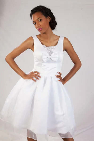 Pretty Black Woman Wedding Dress — Stock Photo, Image