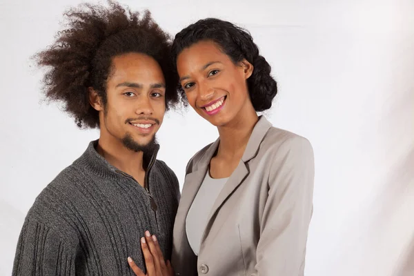 Romántica Pareja Negra Junto Con Sonrisas —  Fotos de Stock