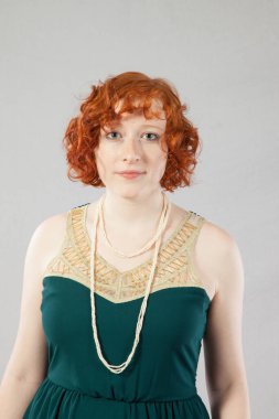 İncili Dalgın Kızıl Kafa