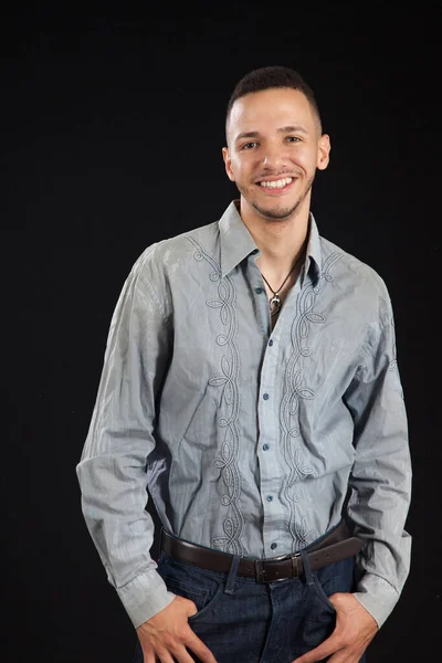 Hombre Guapo Con Una Sonrisa Agradable —  Fotos de Stock