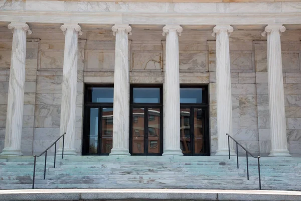 Building Columns Stairs — Stock Photo, Image