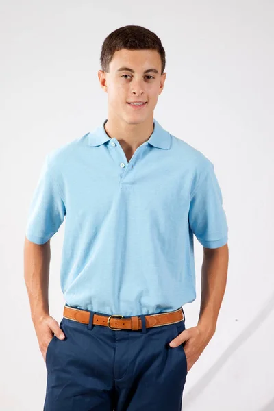 Šťastný Pohledný Muž Modré Košili — Stock fotografie