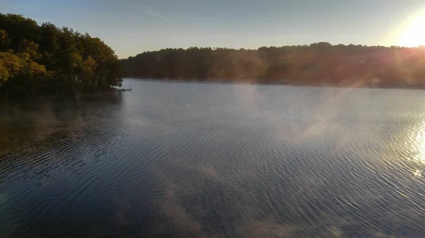 Morgonsjö Med Dimma — Stockfoto