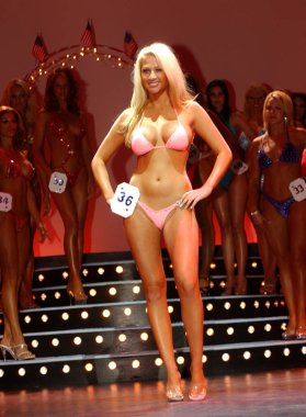 Wow Amerikan rüya takım yarışmacılar ve kazananlar--Glamour sahne glitz ve şöhret - taç mayo mayo bikini Giydir peri kuyruk rüyalar gerçek için - gerçek güzellik - mantıklı