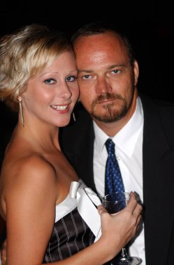 Wow Ray Kehoe ve tatlı bir sarışın - Amerikan rüya takım yarışmacılar ve kazananlar--Glamour sahne glitz ve şöhret - taç mayo mayo bikini Giydir peri kuyruk rüyalar gerçek için - gerçek güzellik - mantıklı