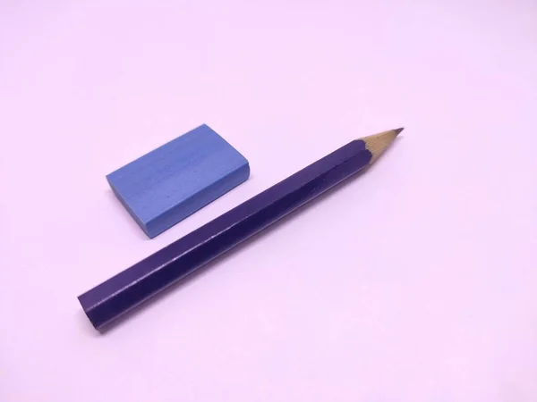 Lápis Azul Borracha Isolada Fundo Branco — Fotografia de Stock
