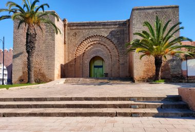RABAT, Fas - 02 Ocak 2020. Bab er-Rouah Rabat, Fas 'ın Almohad döneminden kalma surlarında anıtsal bir kapıdır..