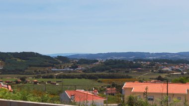 Dağ manzarası. Dağ kasabasının manzarası.