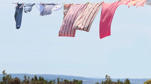 Séchage Des Vêtements Sur Une Corde Linge — Photo