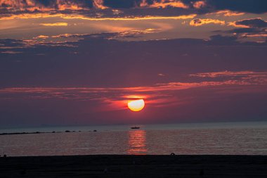 Rockport, Massachusetts 'ten günbatımı sahnesi.